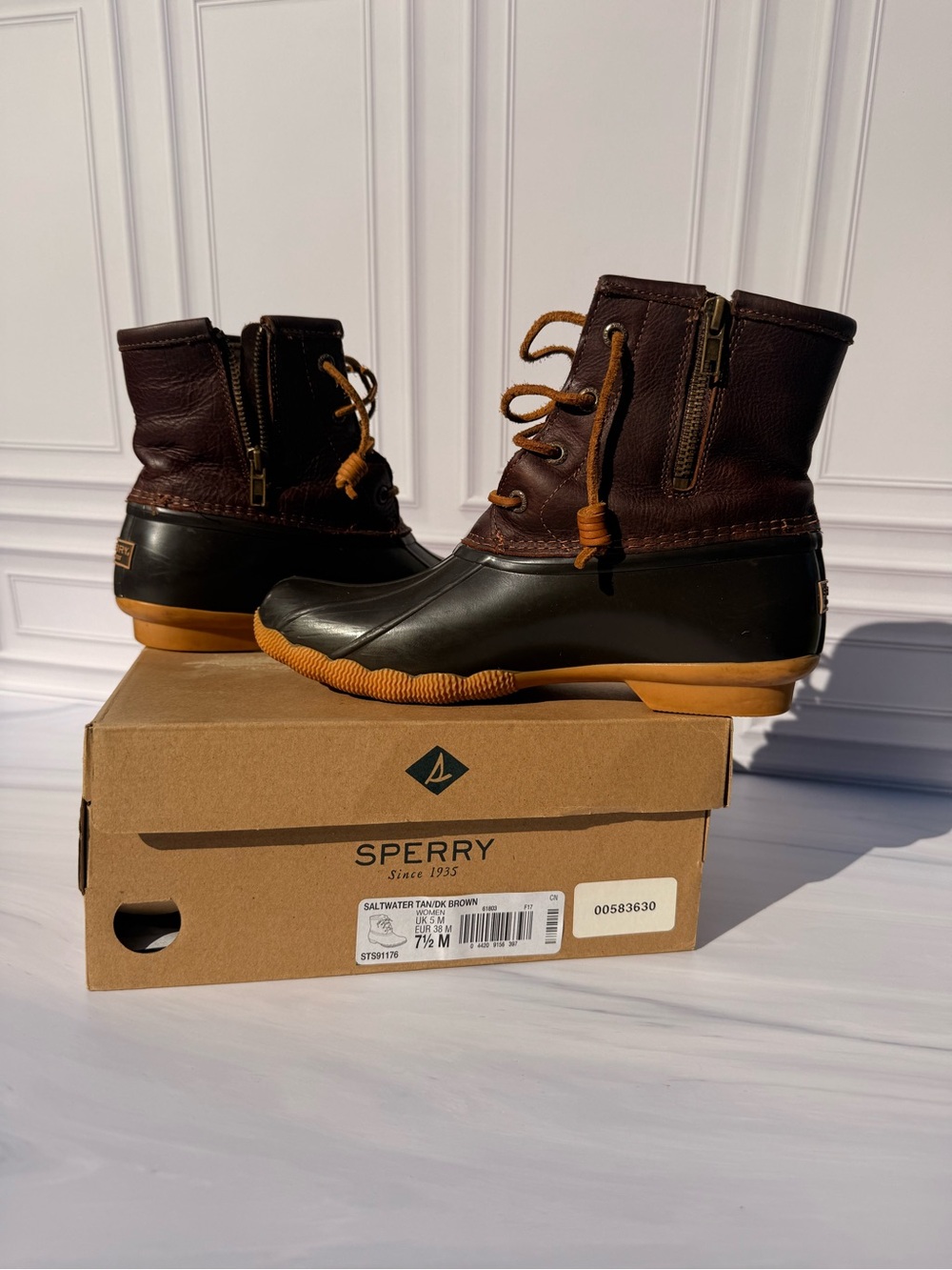 Sperry Women’s Two-Tone Brown and Black Duck Boots with Tan Sole